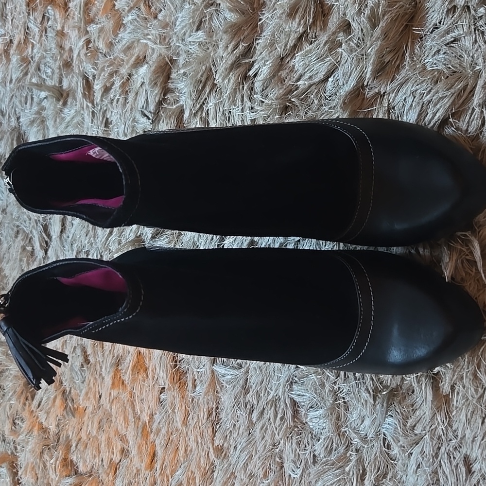 Hush Puppies Black And Burgundy Leather And Suede Booties - Picture 4 of 13